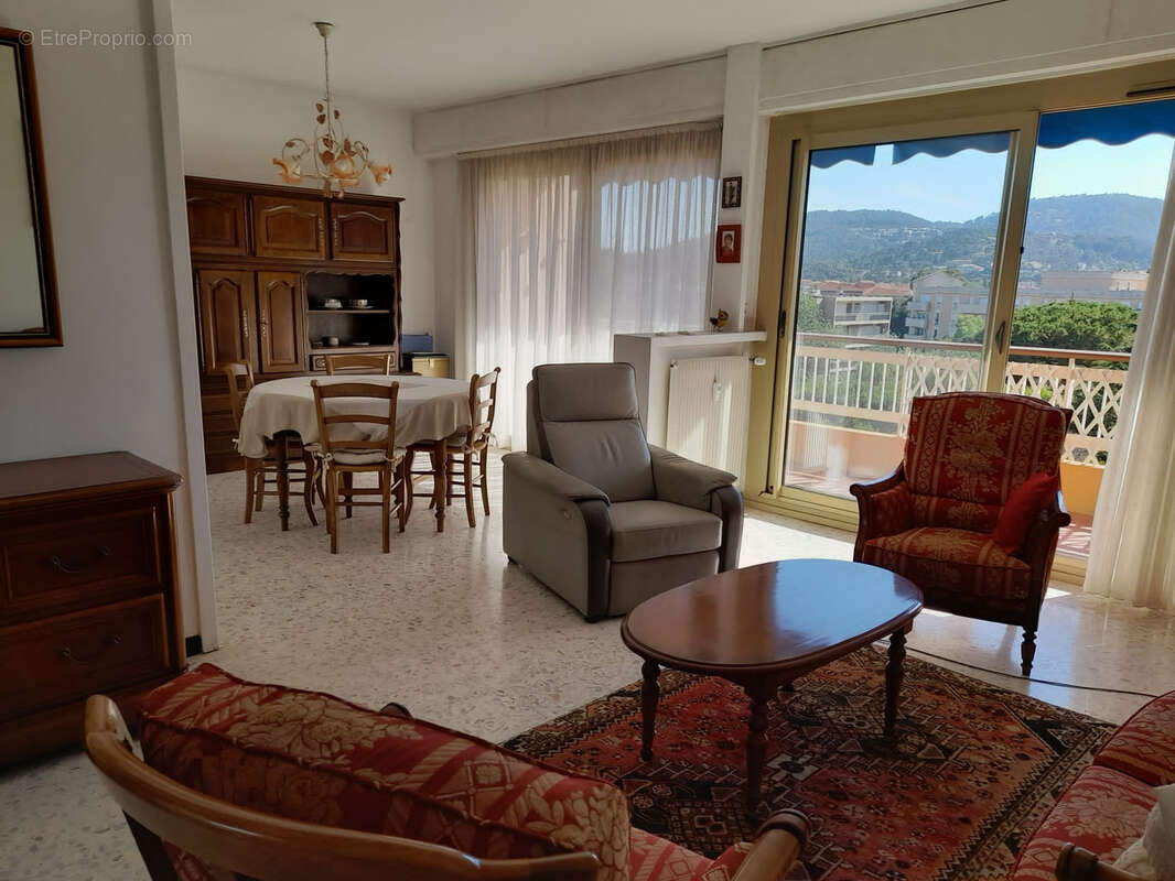 Appartement à HYERES