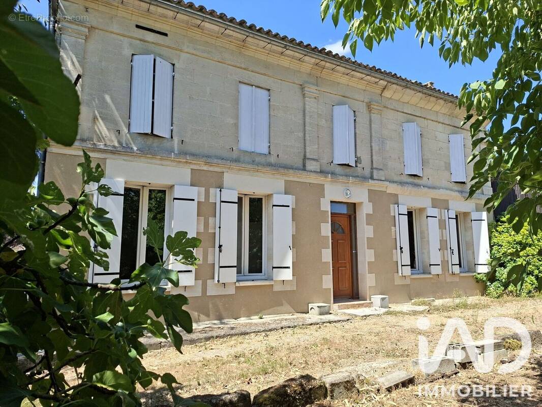 Photo 1 - Maison à LES PEINTURES
