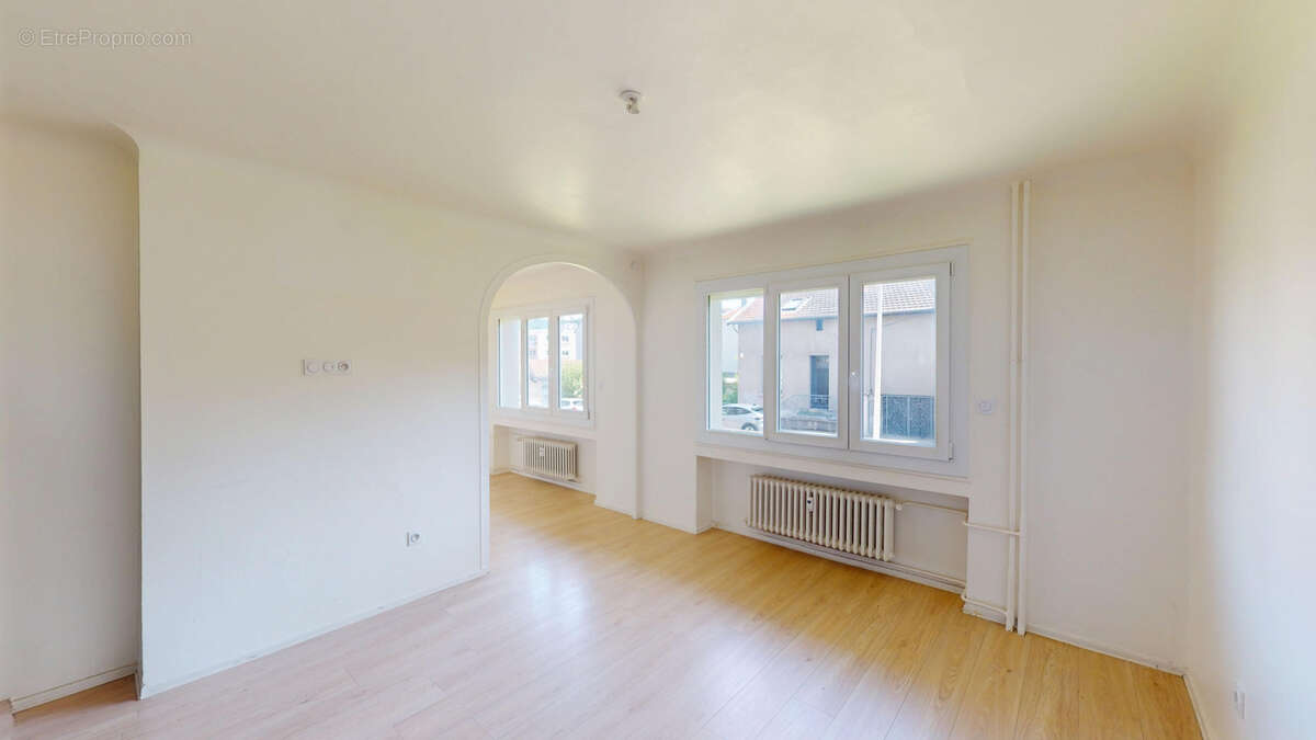 Appartement à FRAISSES
