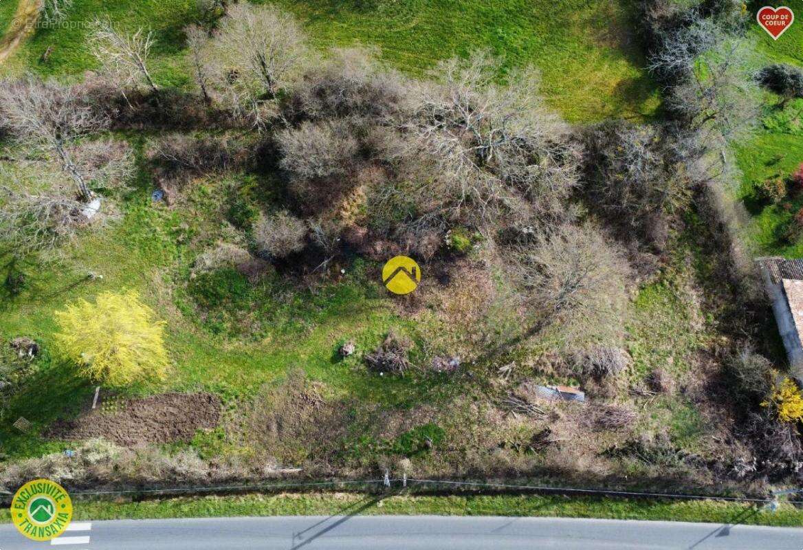 Terrain à JOUET-SUR-L'AUBOIS