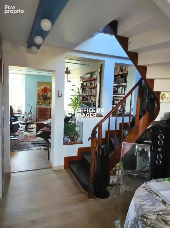 Ensemble immobilier - 1 appartement + 1 local commercial - 126,10 m² - photo 5