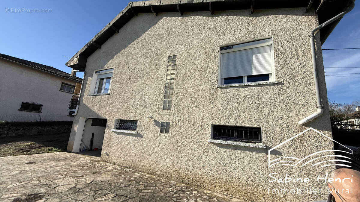 Maison à MIRANDOL-BOURGNOUNAC