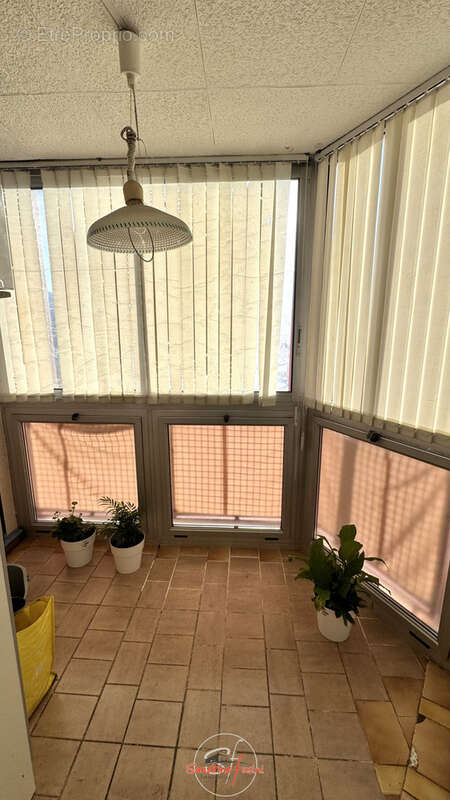 Appartement à CARROS