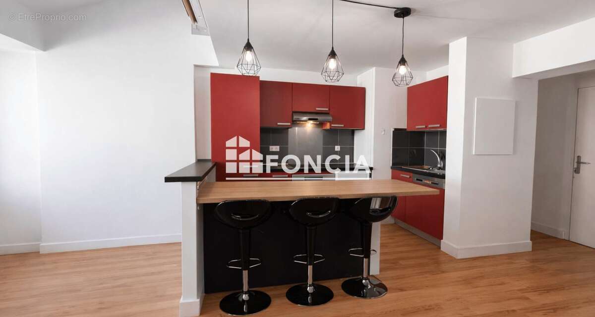 Appartement à MARSEILLE-2E
