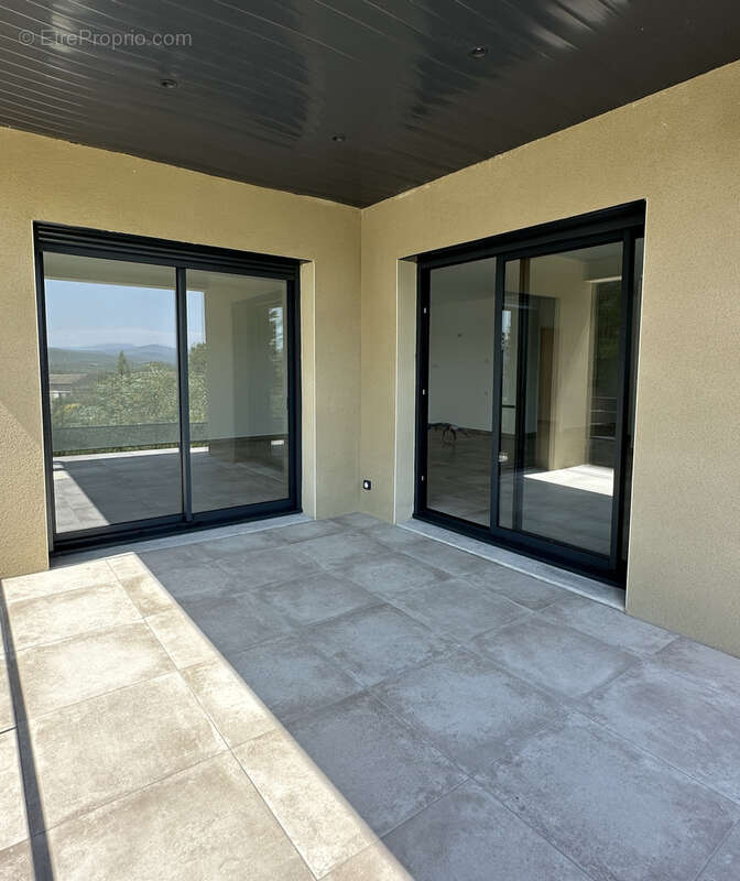 Maison à MONTBOUCHER-SUR-JABRON