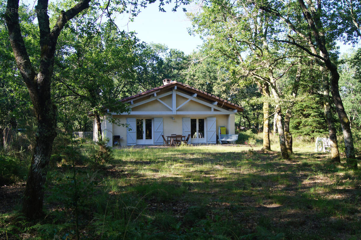 Maison à MEZOS