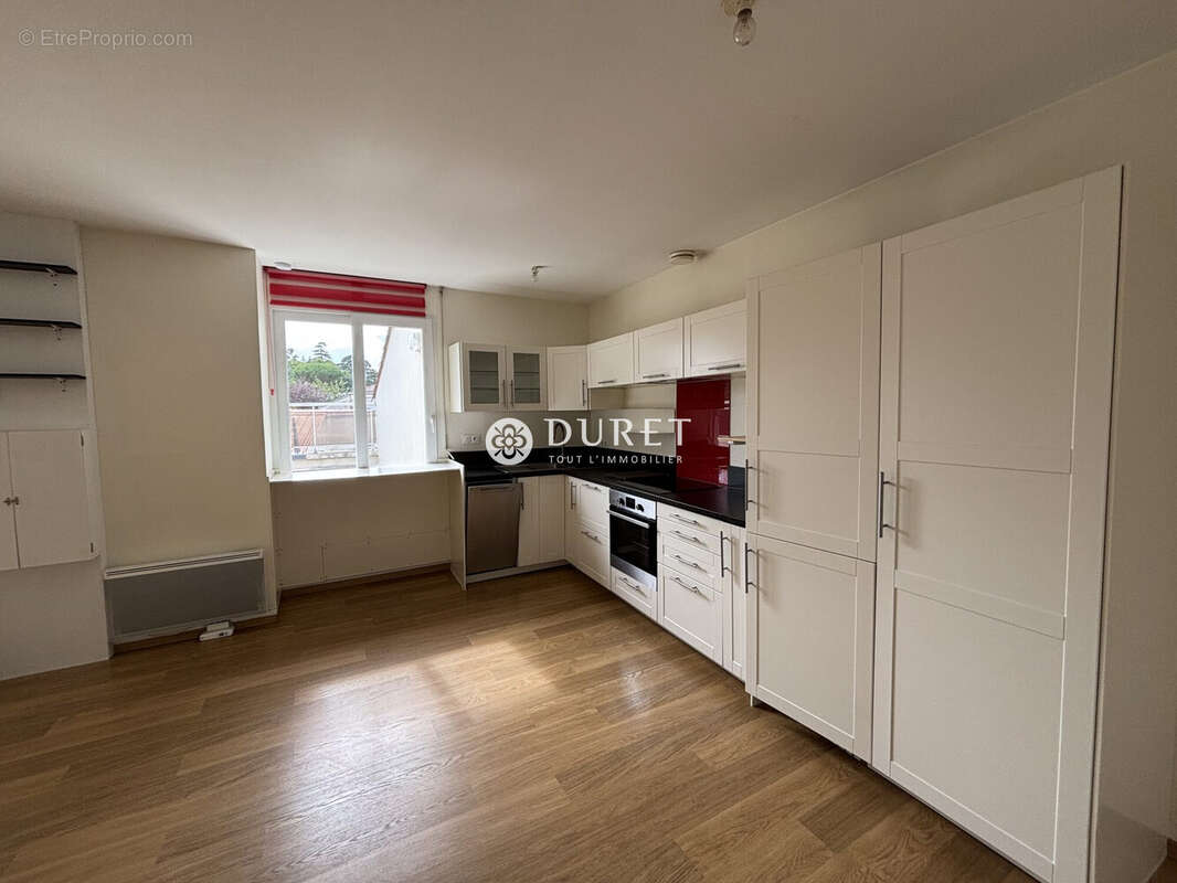 Appartement à CUGAND