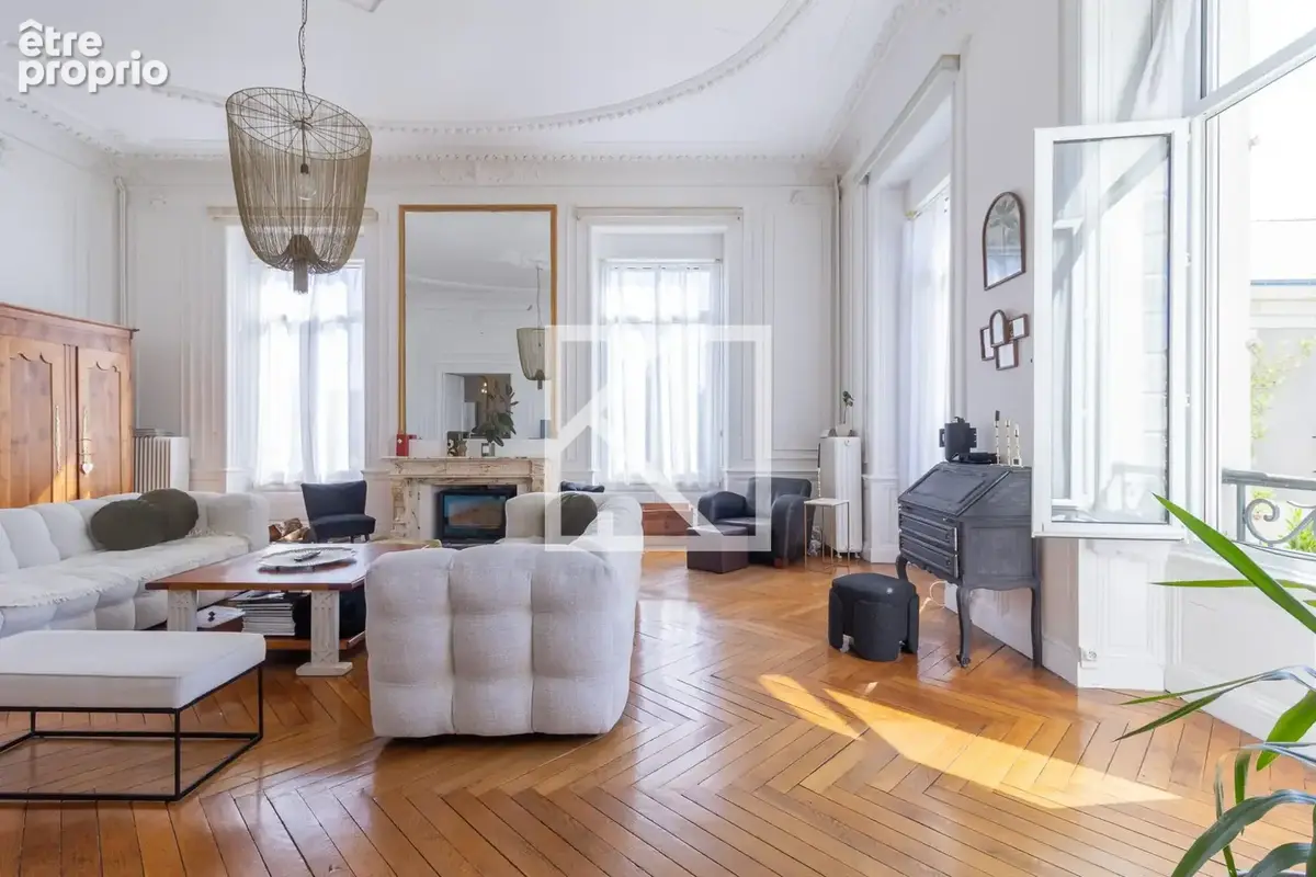Maison 20 pièces 675 m² à vendre à Saint-Gereon (44150) - photo 4