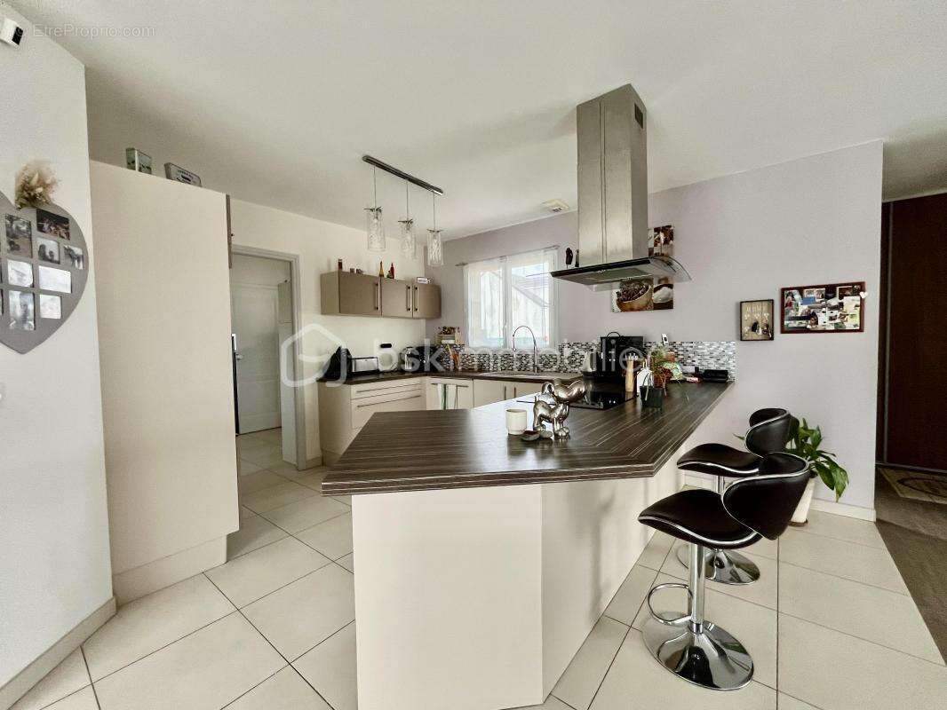 Maison à MARIGNY-LES-USAGES