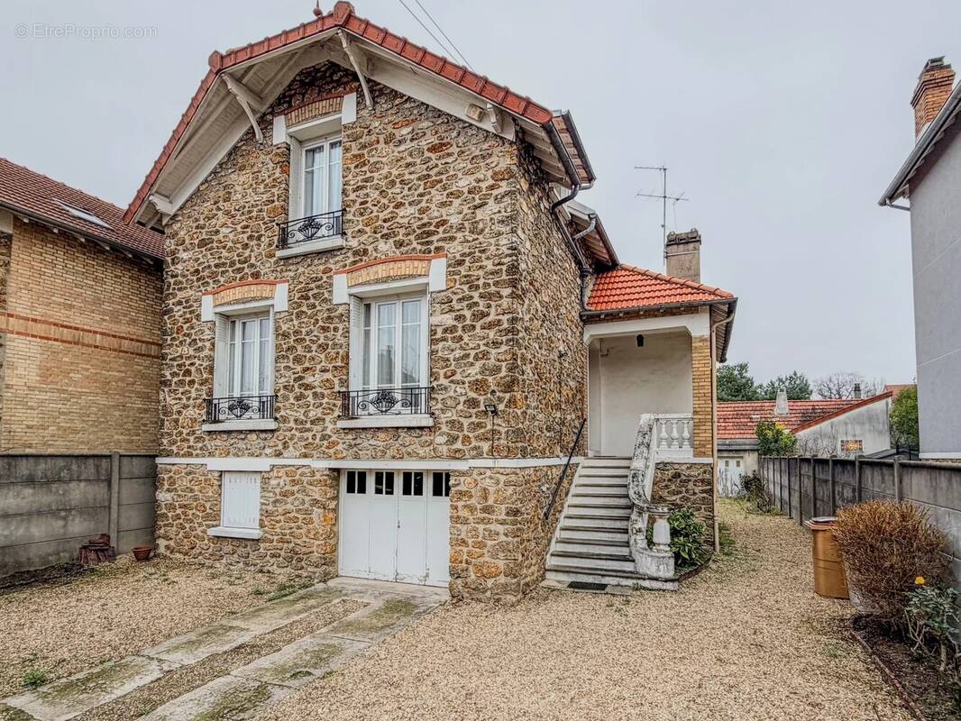 Maison à VILLEMOMBLE