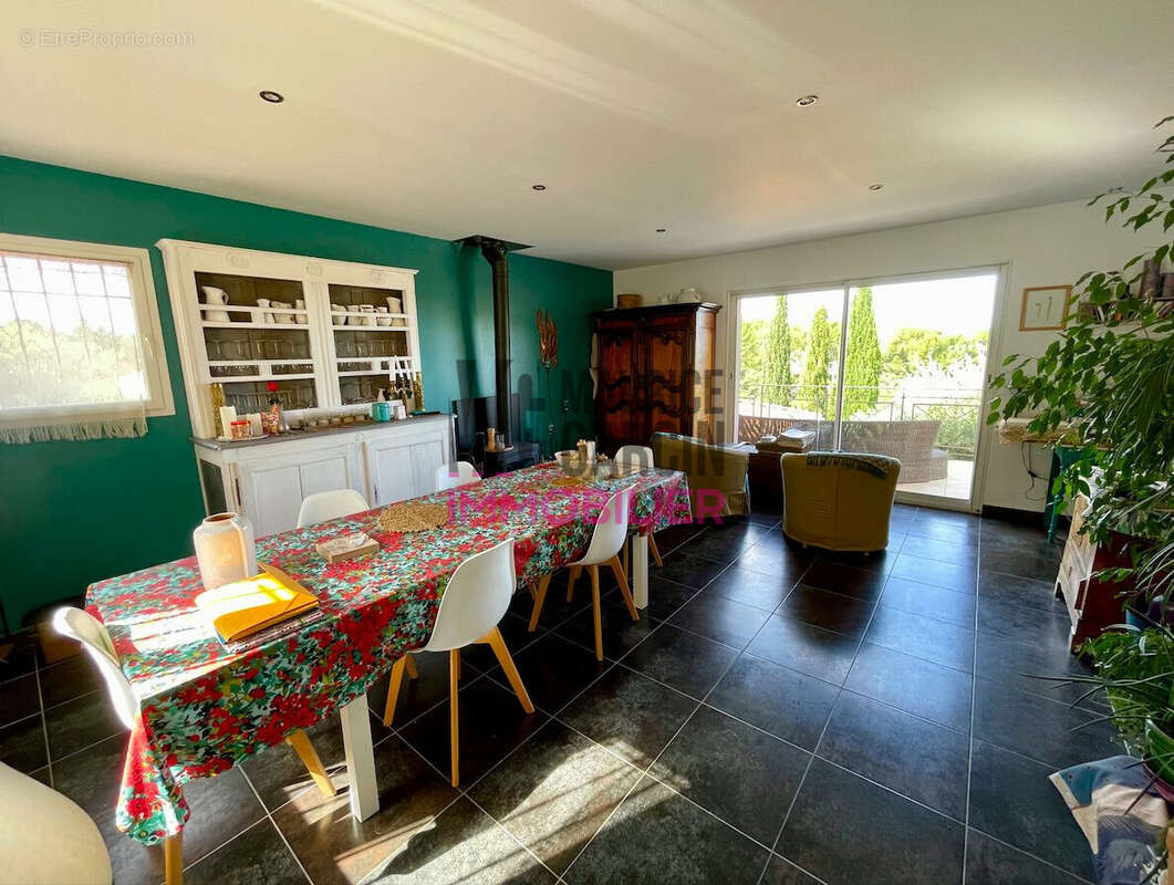 Maison 186 m² à Pernes-Les-Fontaines  - photo 4