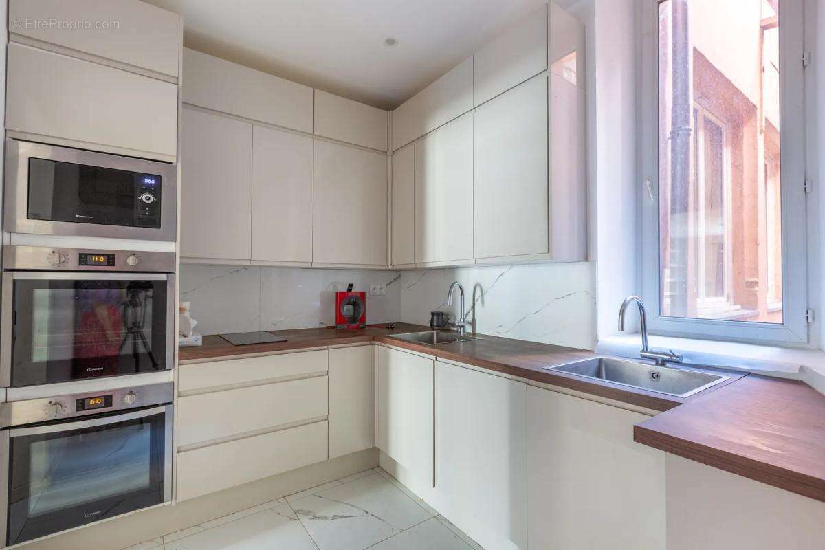 Appartement familial rénové de 107 m² - Coeur Presqu'Île Lyon 1er - photo 9