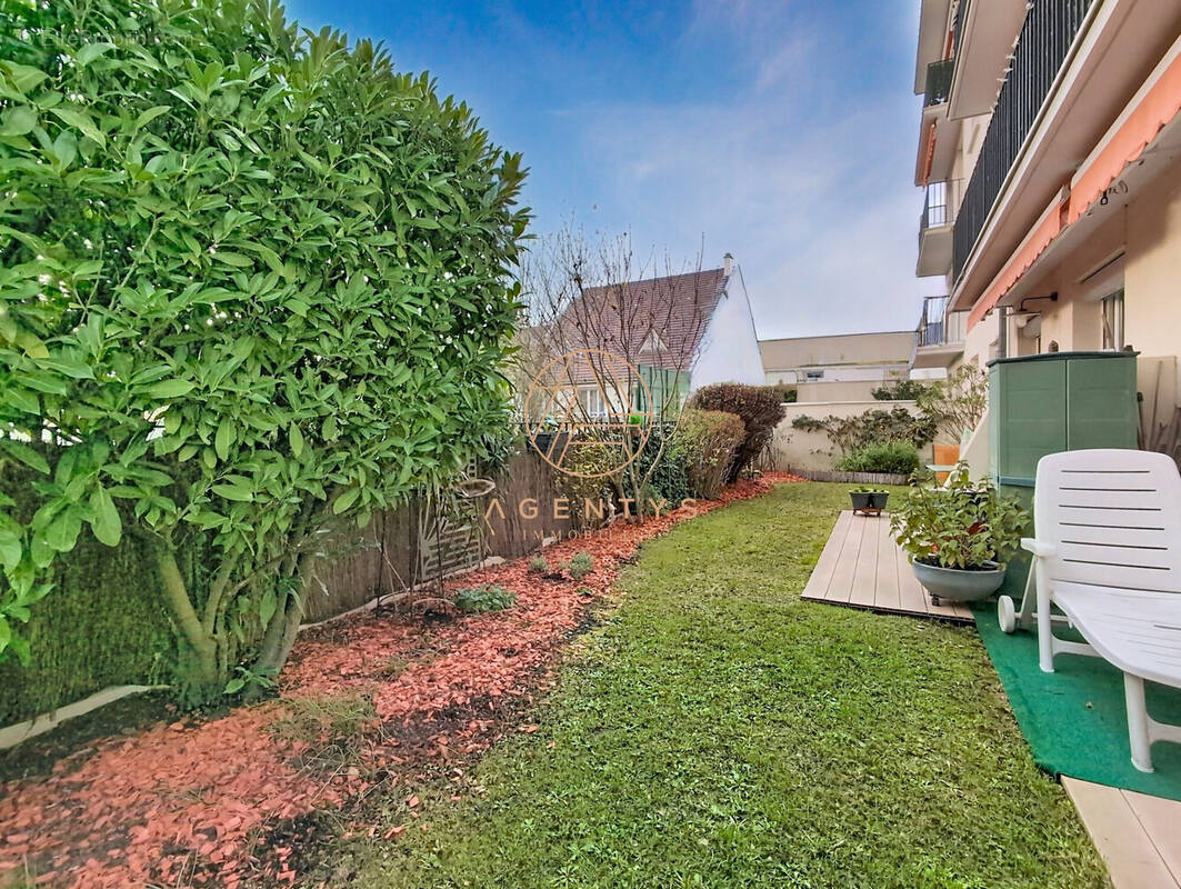 Appartement à SAINT-MAUR-DES-FOSSES