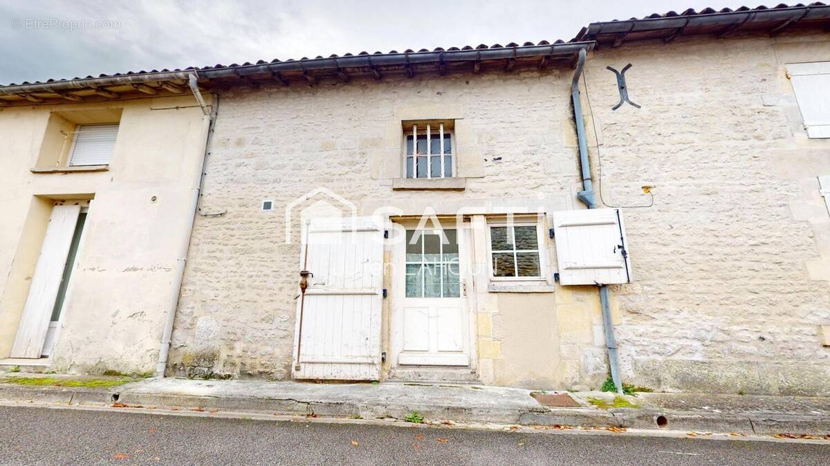 Photo 1 - Maison à CHATEAUBERNARD