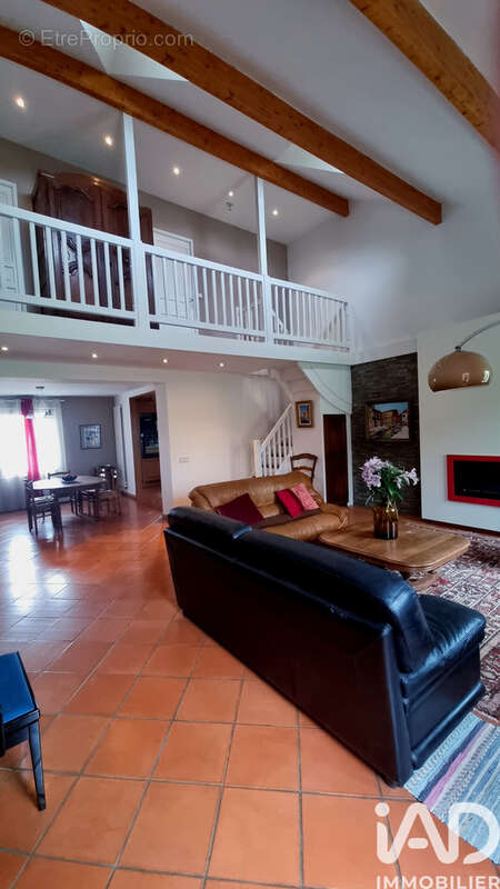 Photo 5 - Maison à VILLENEUVE-LE-ROI