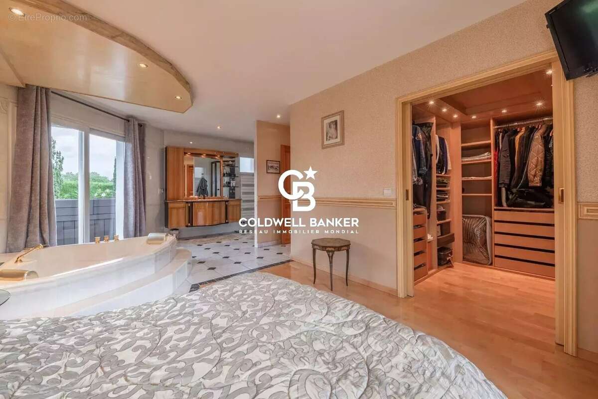 Maison à ARTHAZ-PONT-NOTRE-DAME