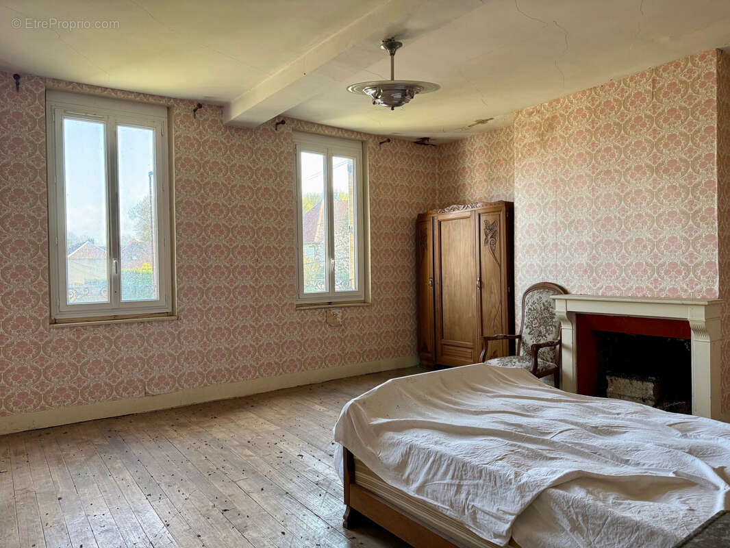 Maison à JAVERNANT