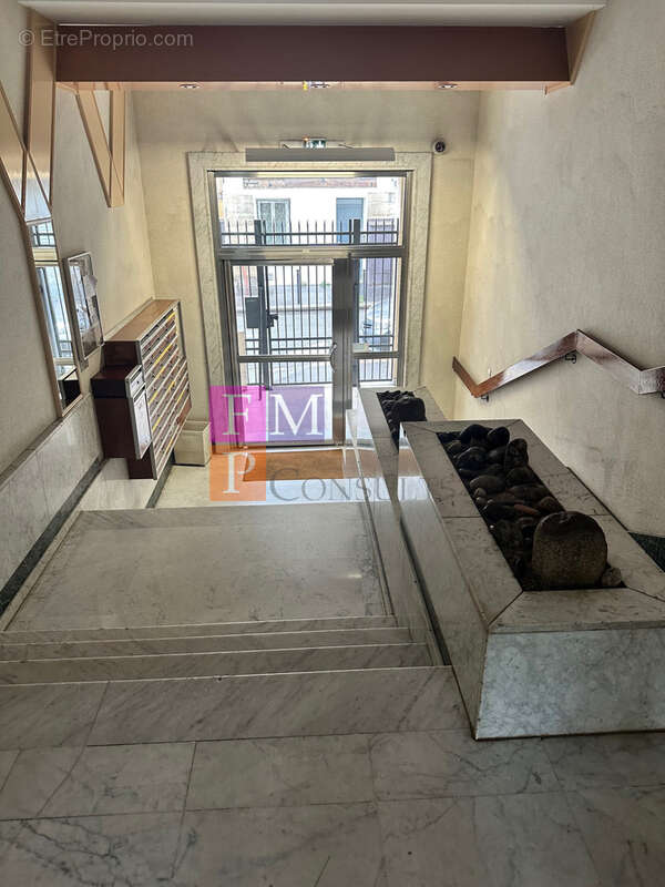 Appartement à PARIS-20E