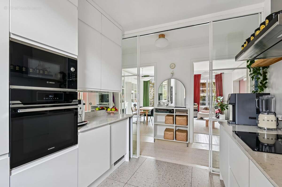 Appartement à NEUILLY-SUR-SEINE