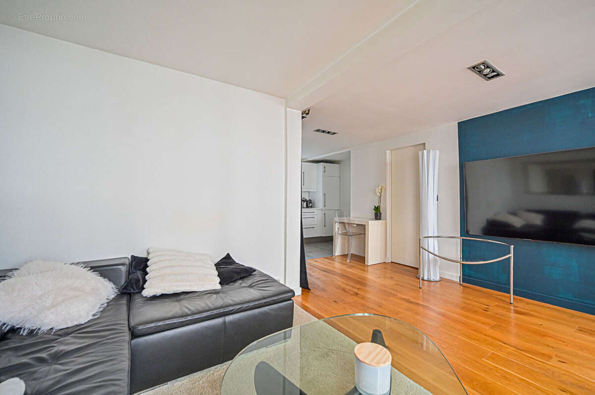 Appartement à PARIS-19E