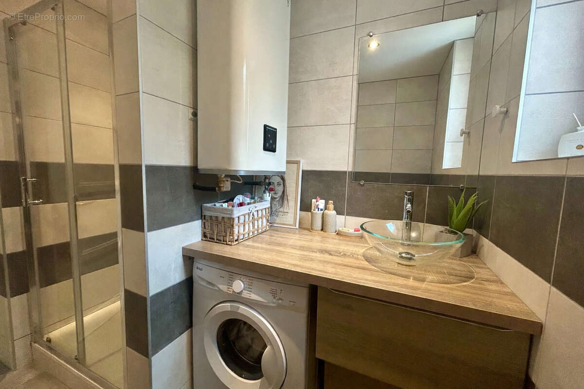 Appartement à LE COTEAU