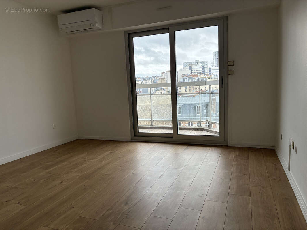 Appartement à PARIS-15E