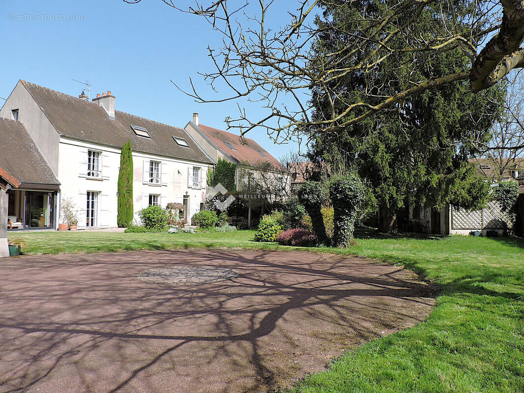 Maison à GOUVERNES