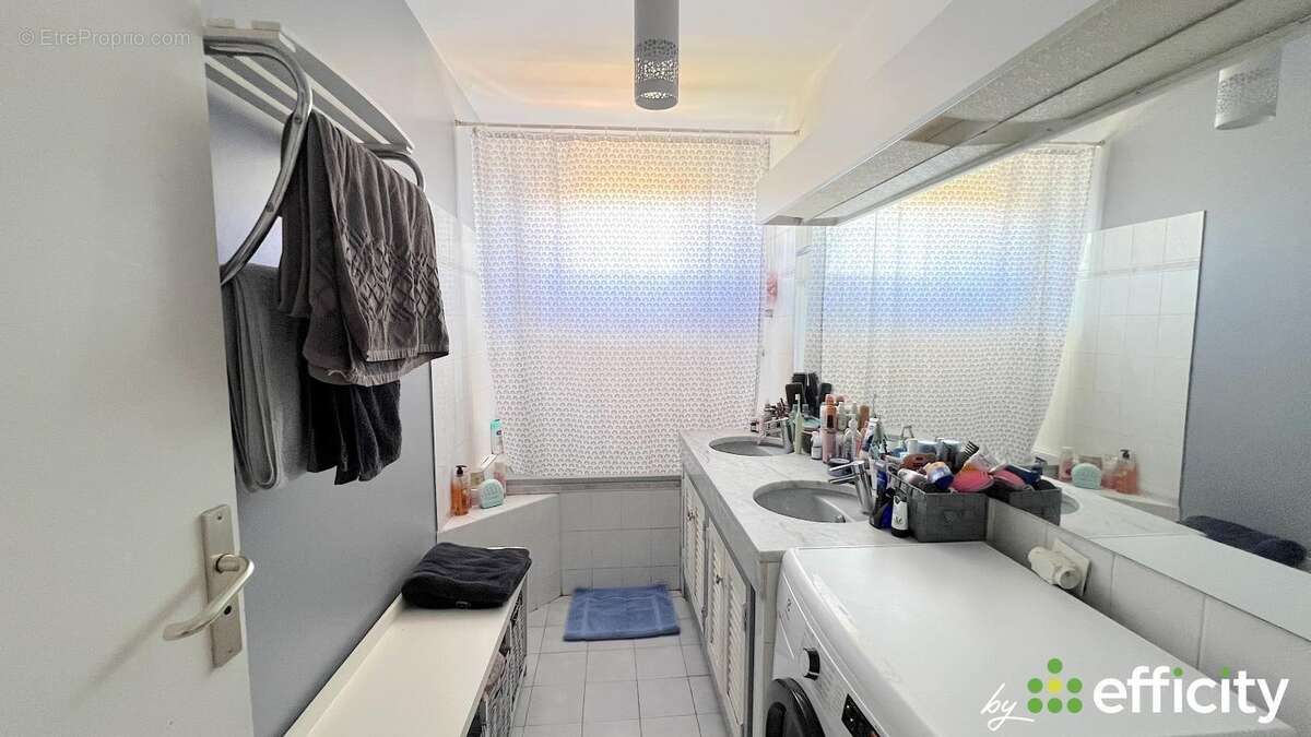 Appartement à MARSEILLE-9E