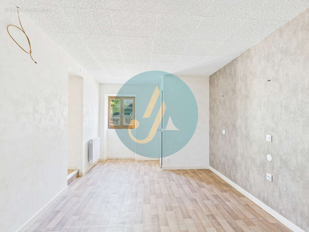 Maison à MESVES-SUR-LOIRE