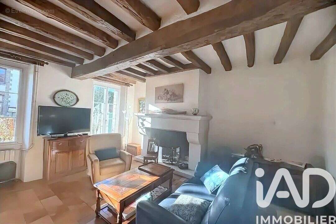 Maison 150 m² à Flacy  - photo 2
