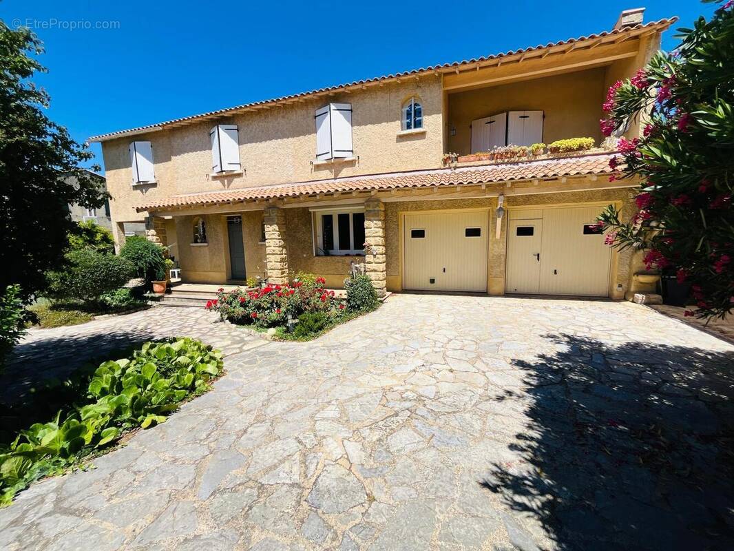 Photo 1 - Maison à LES ANGLES