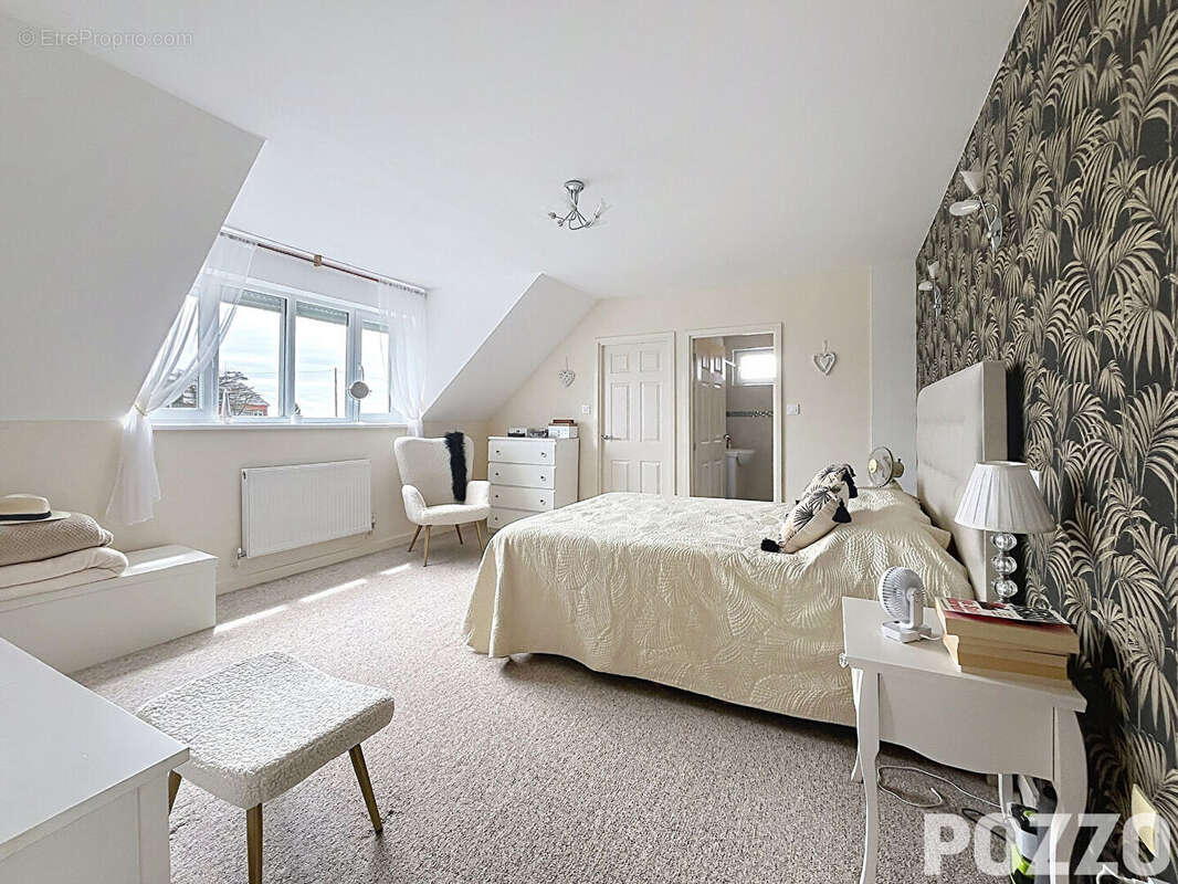 A vendre, maison de 6 pieces principales à noues de siennes (14380) - photo 9
