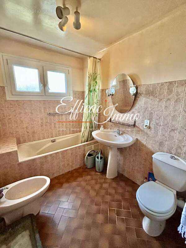 Villa T4 + garage sur 4500m2 de terrain - photo 8
