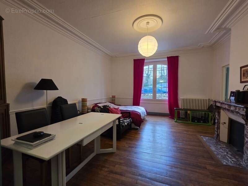 Appartement à SAINT-SORNIN-LEULAC