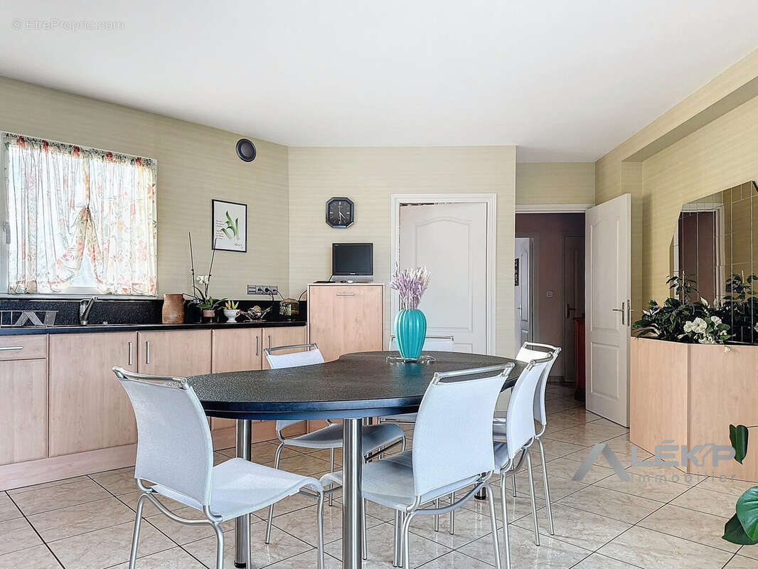 Maison à SAINT-NICOLAS-DE-REDON