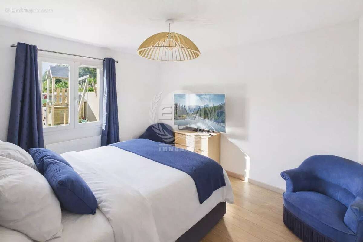 Maison à PLAN-DE-LA-TOUR