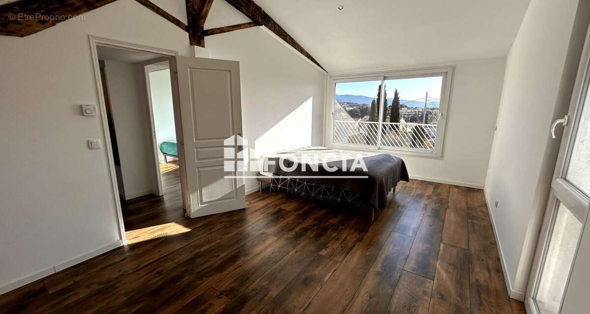 Maison à BORMES-LES-MIMOSAS