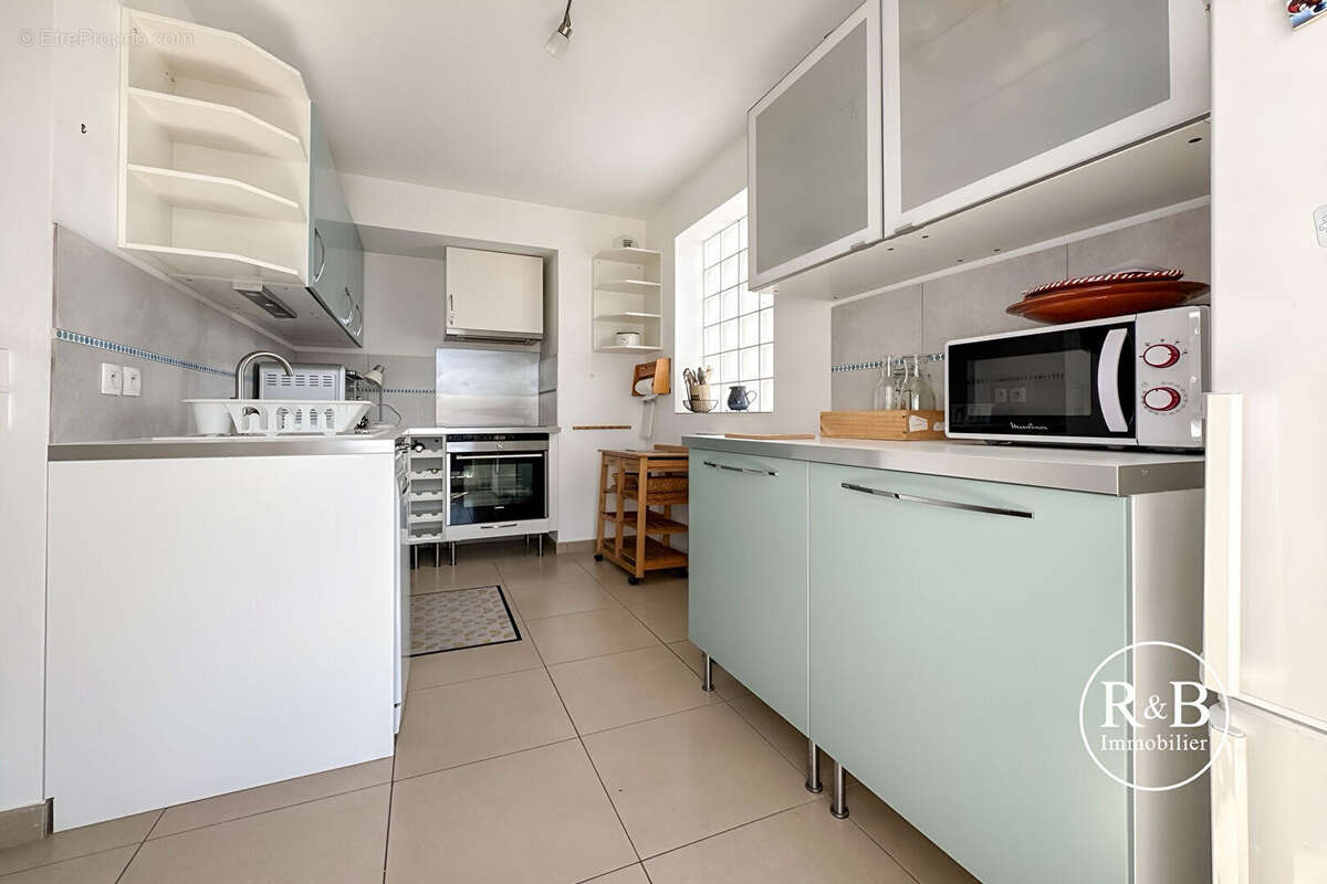 Appartement à LES CLAYES-SOUS-BOIS