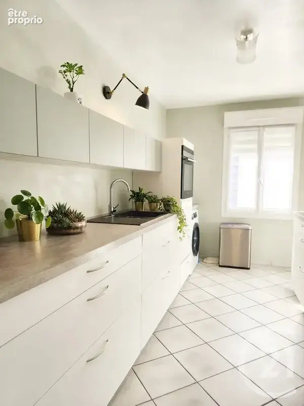 Maison 6 pièces 130 m² à vendre à Saint-Laurent-De-Mure (69720) - photo 5