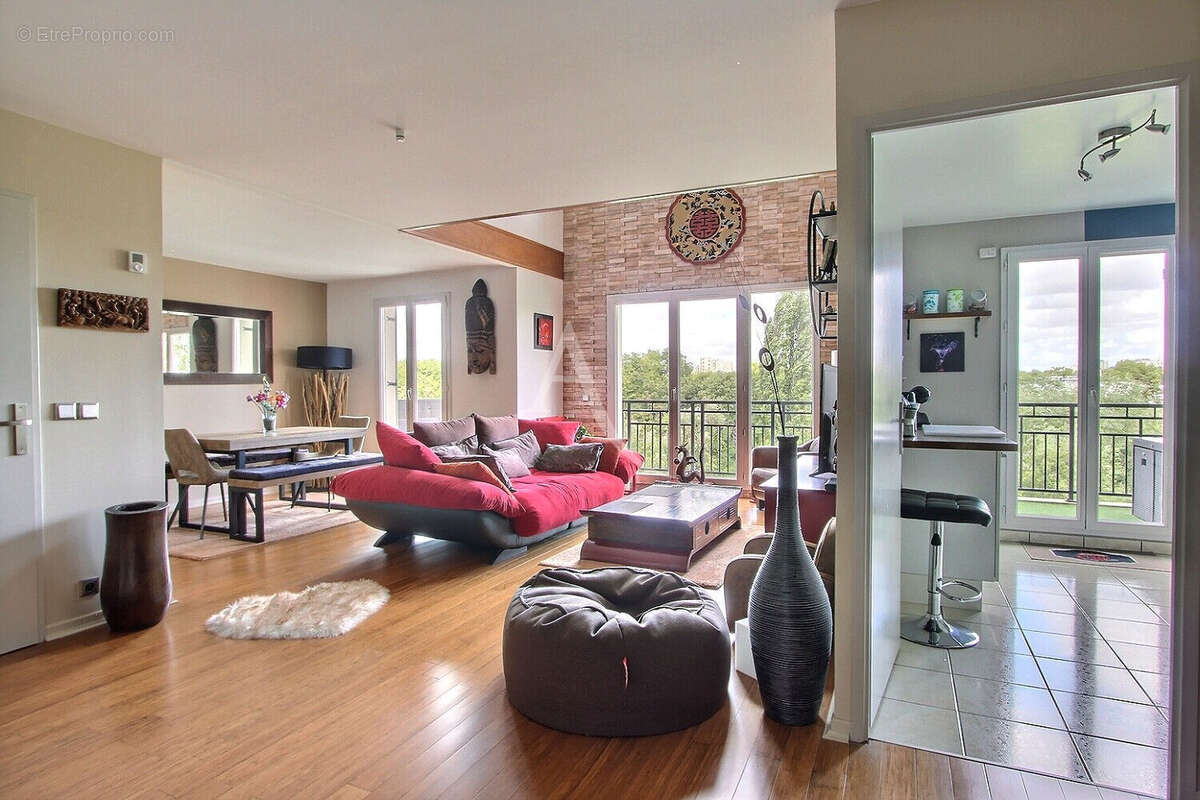 Appartement à VILLENEUVE-LA-GARENNE