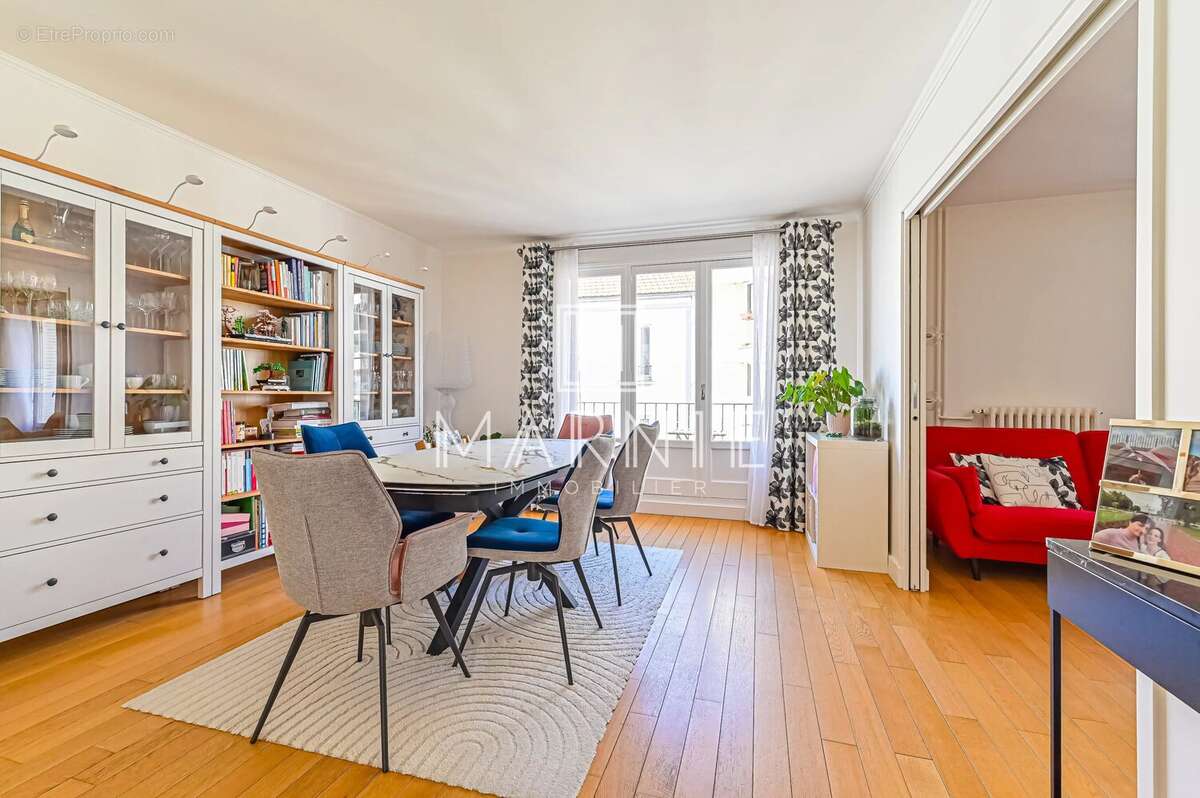 Appartement à PARIS-15E