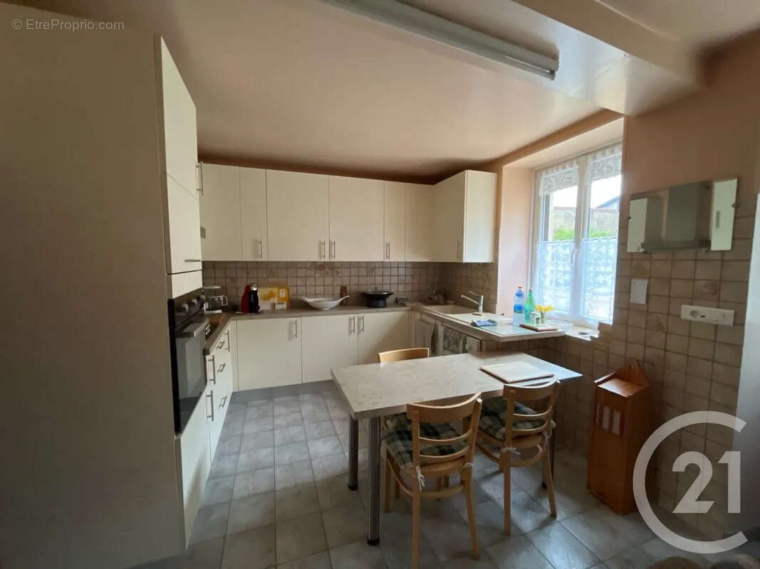 Maison à ENTRAINS-SUR-NOHAIN