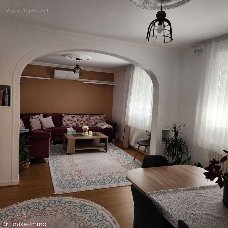Appartement 210 m² à Chateauroux  - photo 4