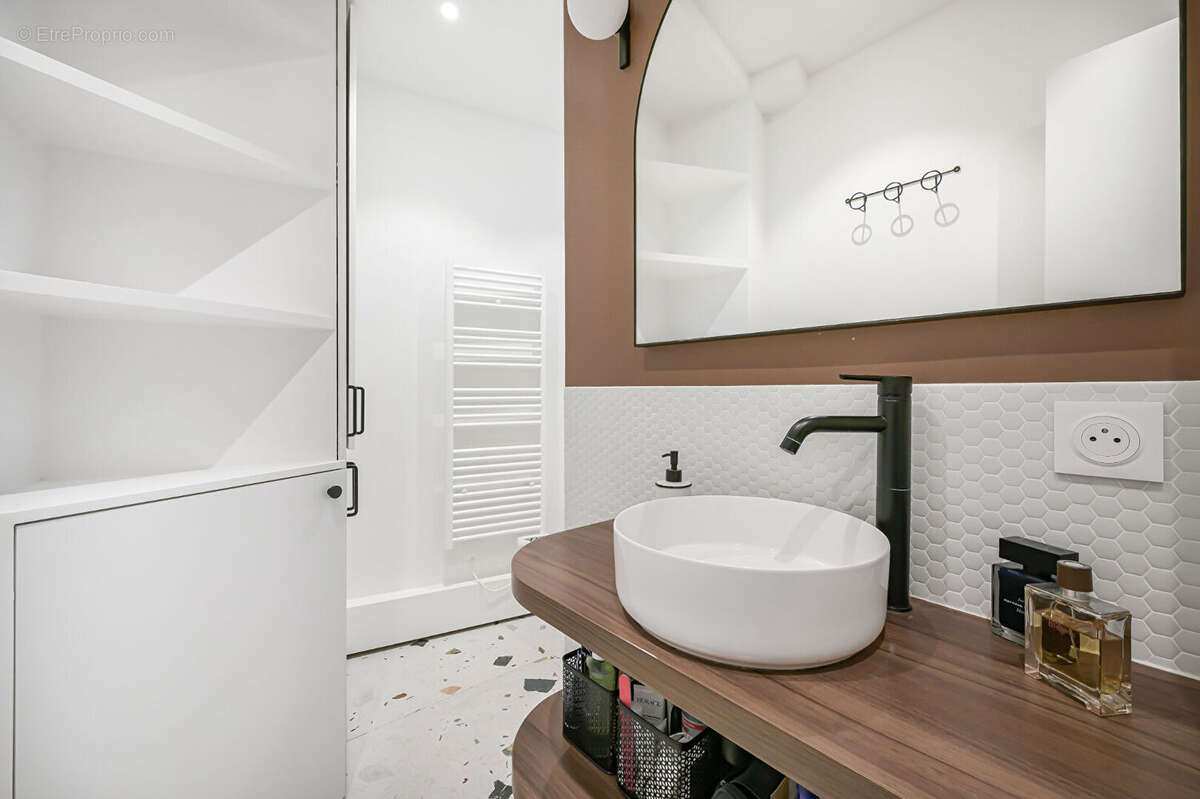 Appartement à PARIS-14E
