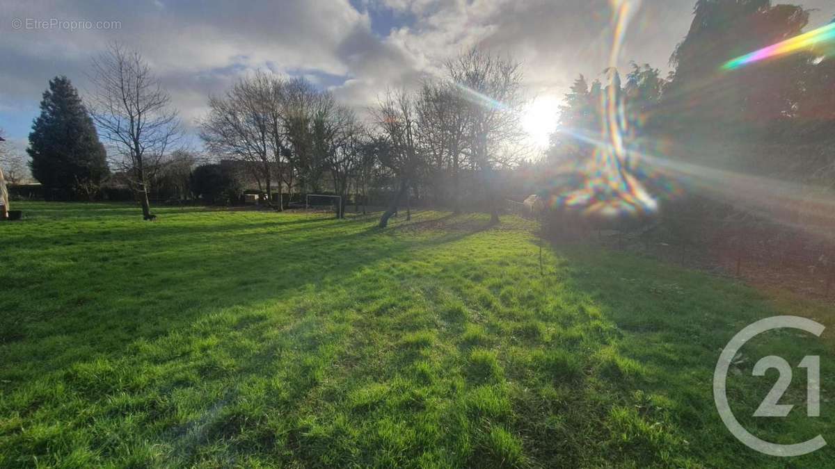 Terrain à CAMPAGNE-LES-HESDIN