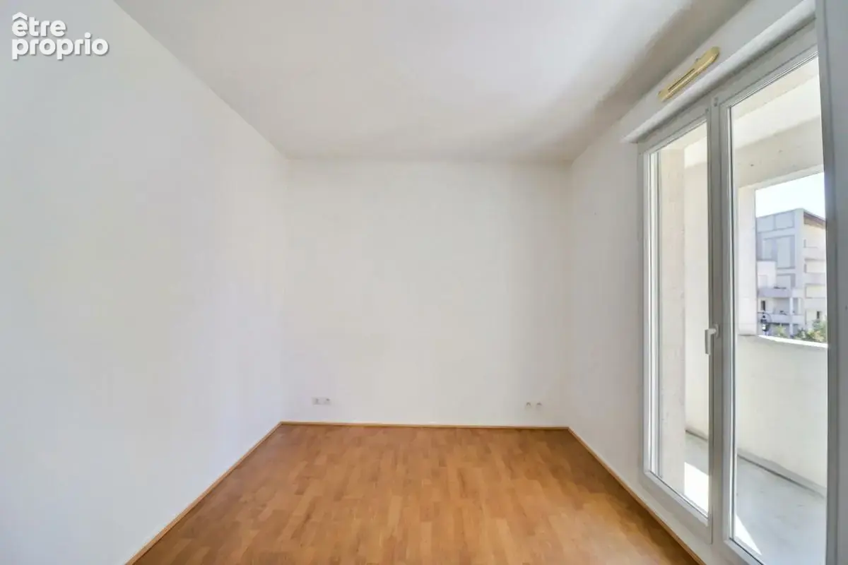 Appartement T3 lumineux avec 2 terrasses et parking sous-sol - photo 9