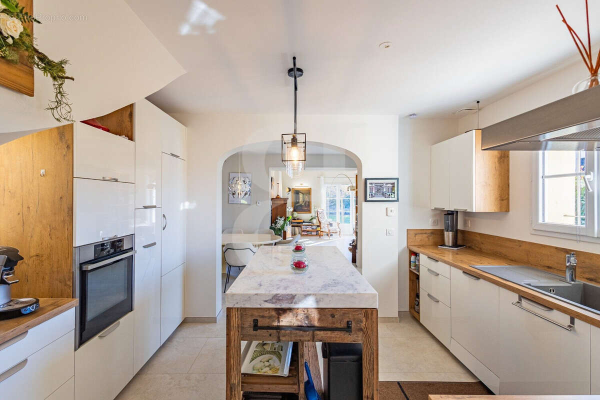 Maison à L&#039;ISLE-SUR-LA-SORGUE