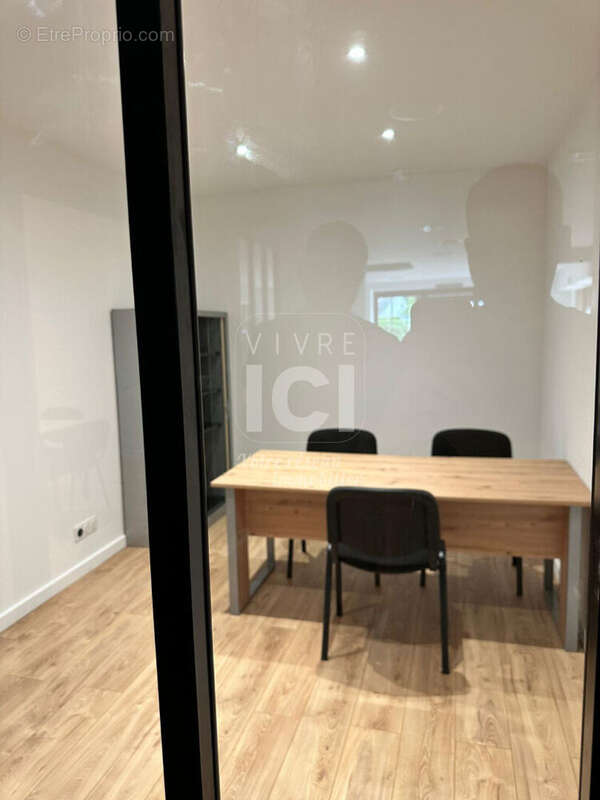 Commerce à MURS-ERIGNE