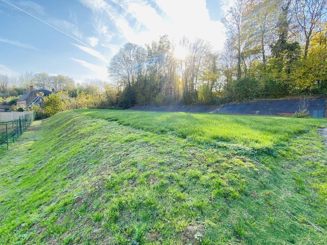 Terrain à GEZAINCOURT