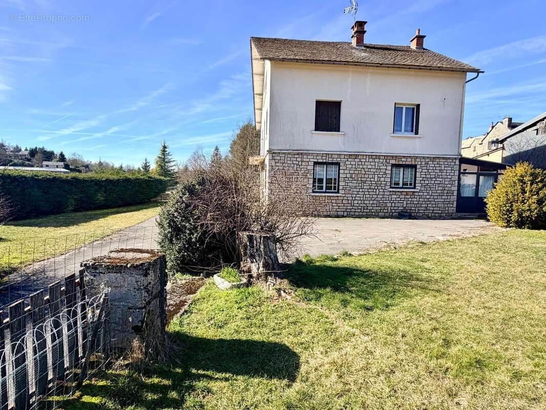 Maison 162 m² à Le Massegros  - photo 3